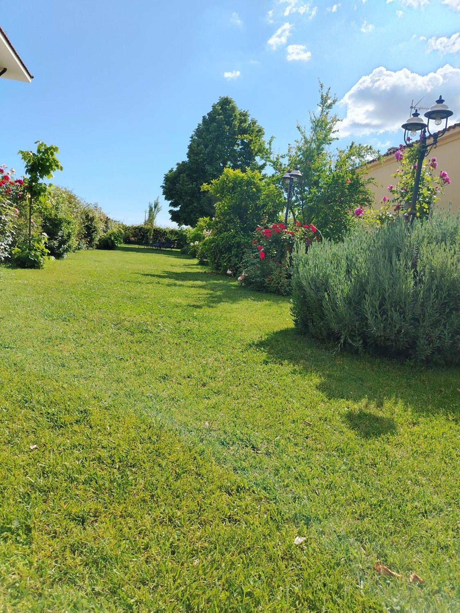 Guest House Romana Vecchia Monticchio  Bagian luar foto
